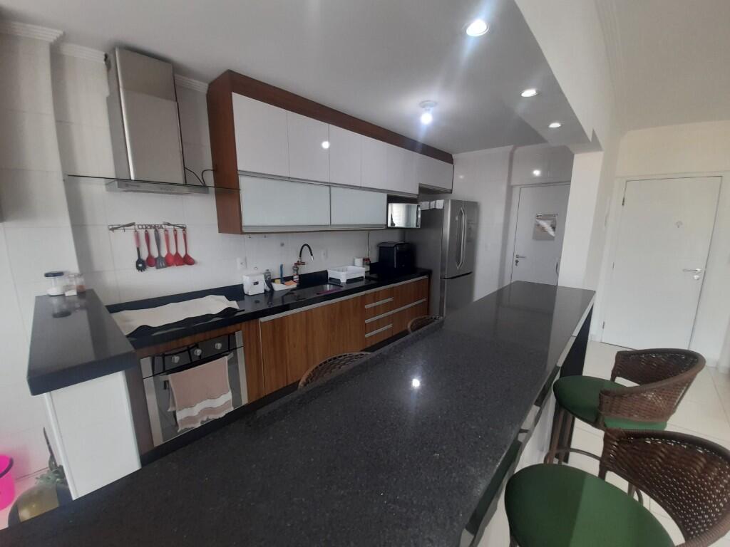 Apartamento com 2 quartos e 100 m² em Vila Tupi, Praia Grande