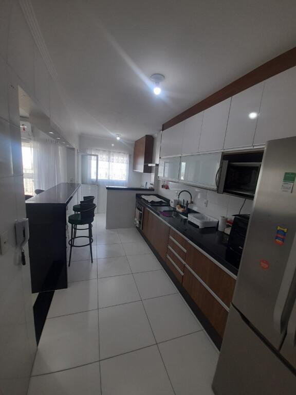 Apartamento com 2 quartos e 100 m² em Vila Tupi, Praia Grande