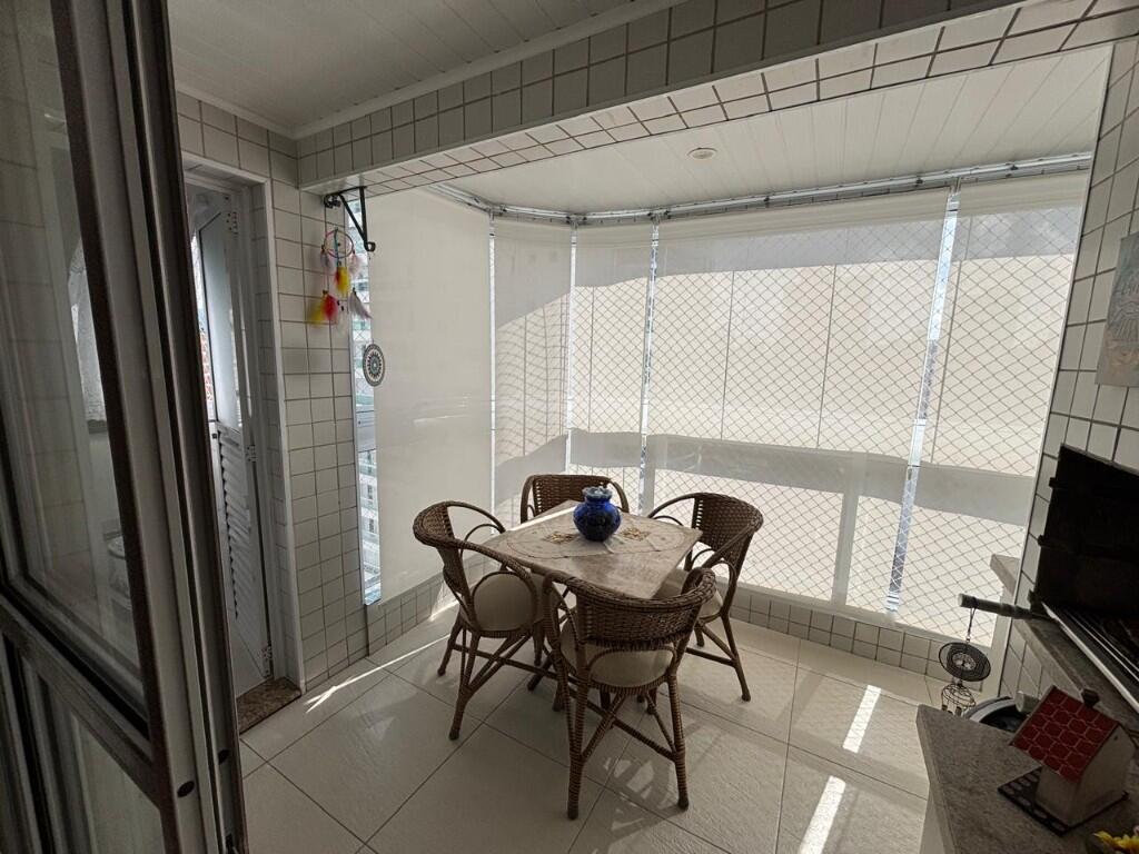 Apartamento com 2 quartos e 99 m² em Vila Tupi, Praia Grande