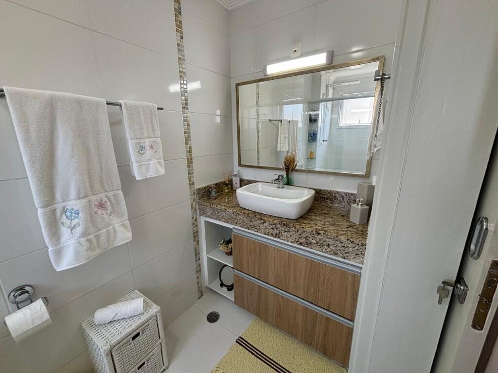 Apartamento com 2 quartos e 99 m² em Vila Tupi, Praia Grande