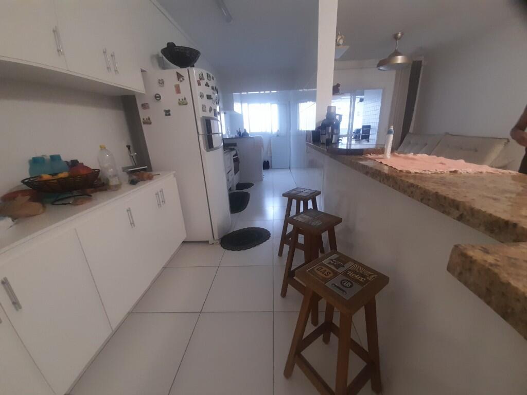 Apartamento com 2 quartos e 93 m² em Vila Tupi, Praia Grande
