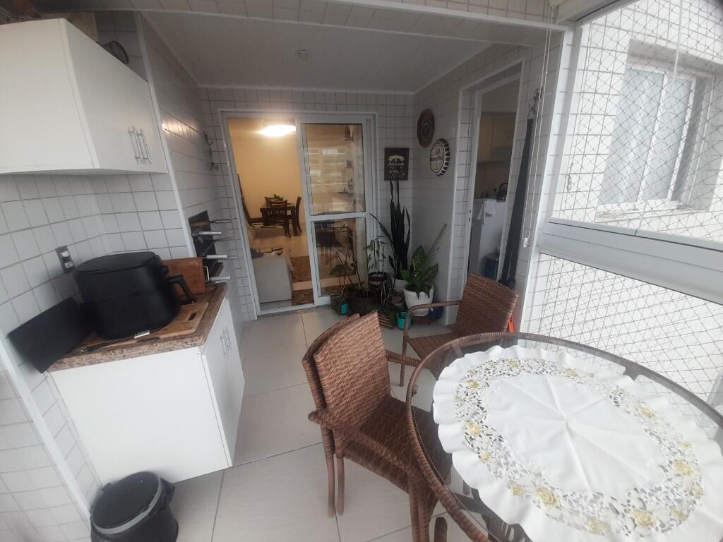 Apartamento com 2 quartos e 93 m² em Vila Tupi, Praia Grande