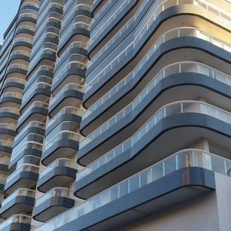 Apartamento com 2 quartos e 93 m² em Vila Tupi, Praia Grande