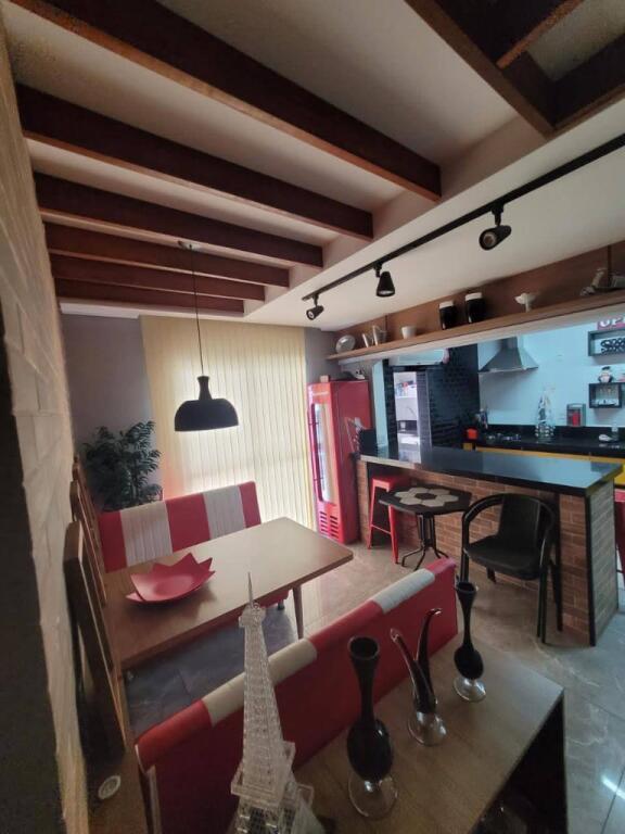 Apartamento com 2 quartos e 99 m² em Vila Tupi, Praia Grande