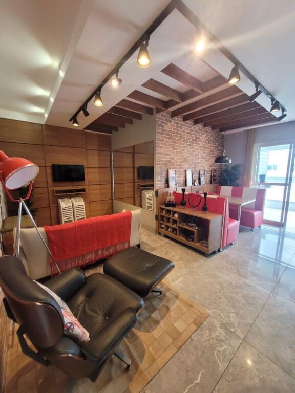 Apartamento com 2 quartos e 99 m² em Vila Tupi, Praia Grande
