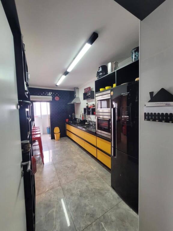 Apartamento com 2 quartos e 99 m² em Vila Tupi, Praia Grande