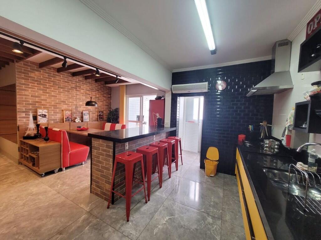 Apartamento com 2 quartos e 99 m² em Vila Tupi, Praia Grande