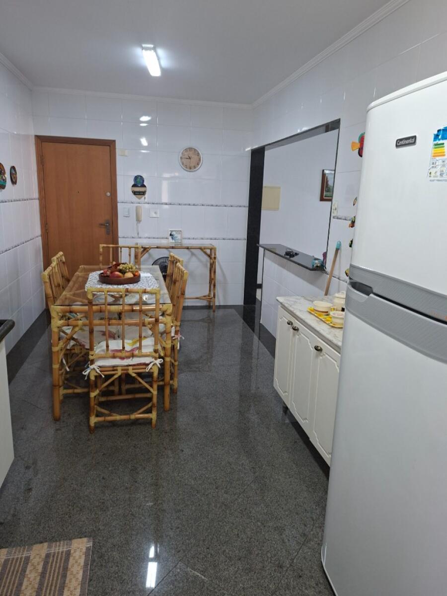 Apartamento com 2 quartos e 131 m² em Vila Tupi, Praia Grande