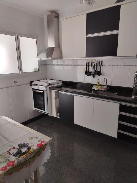 Apartamento com 2 quartos e 123 m² em Vila Tupi, Praia Grande
