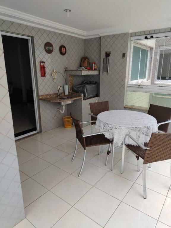 Apartamento com 2 quartos e 123 m² em Vila Tupi, Praia Grande