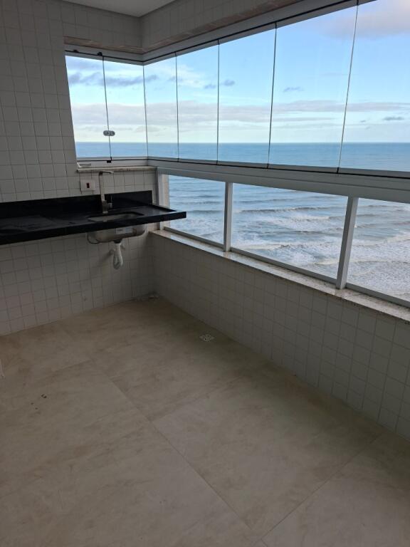 Apartamento com 2 quartos e 104 m² em Vila Tupi, Praia Grande