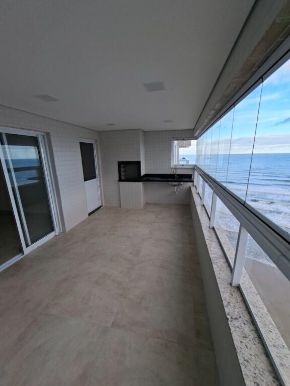 Apartamento com 2 quartos e 104 m² em Vila Tupi, Praia Grande