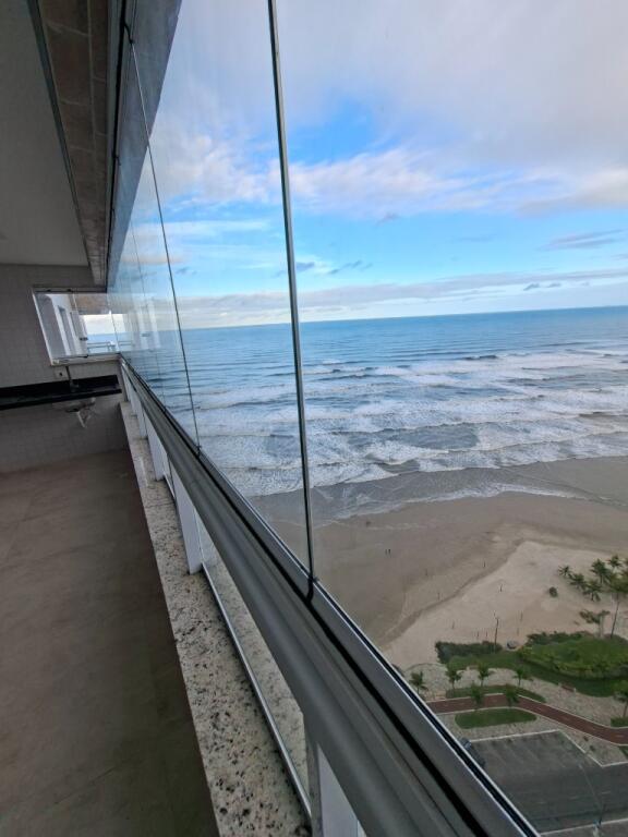 Apartamento com 2 quartos e 104 m² em Vila Tupi, Praia Grande