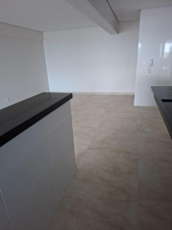 Apartamento com 2 quartos e 104 m² em Vila Tupi, Praia Grande