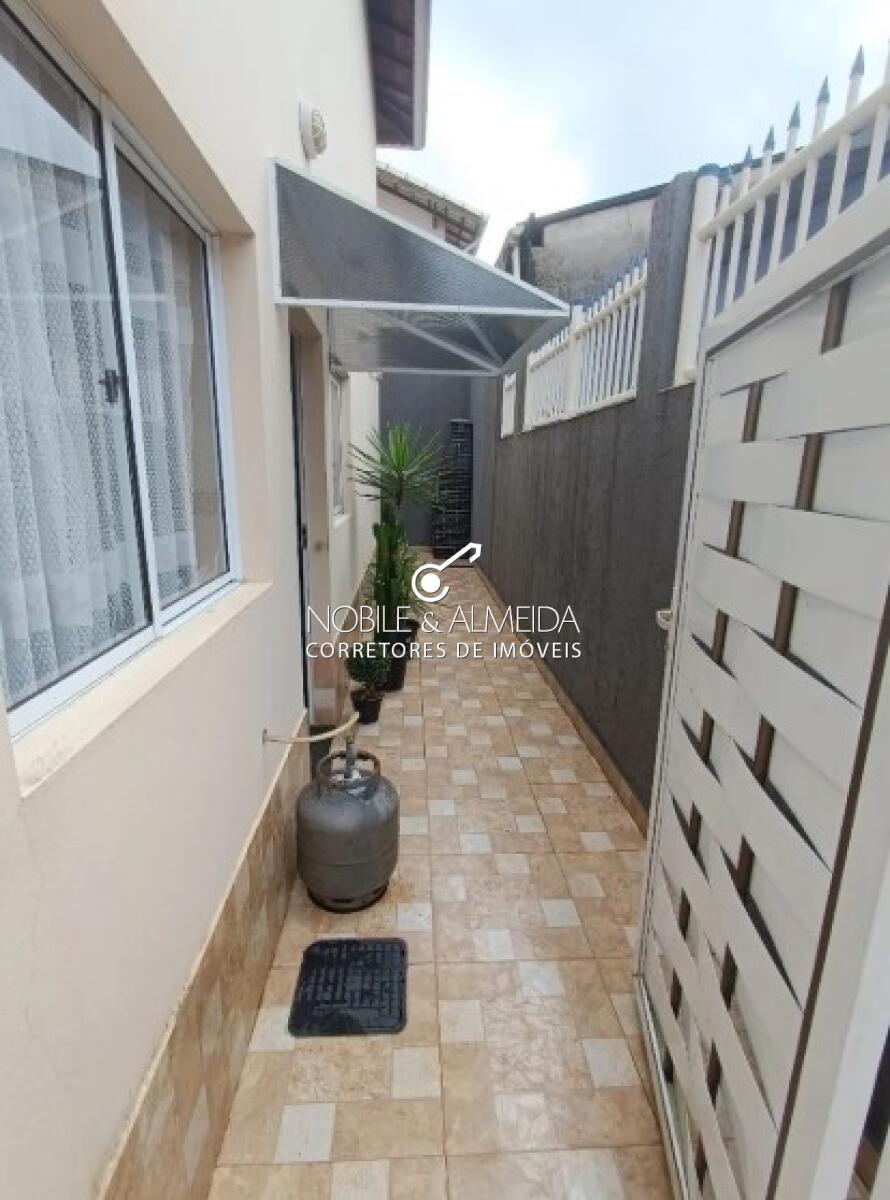 Casa, 2 quartos, 44 m² - Foto 1