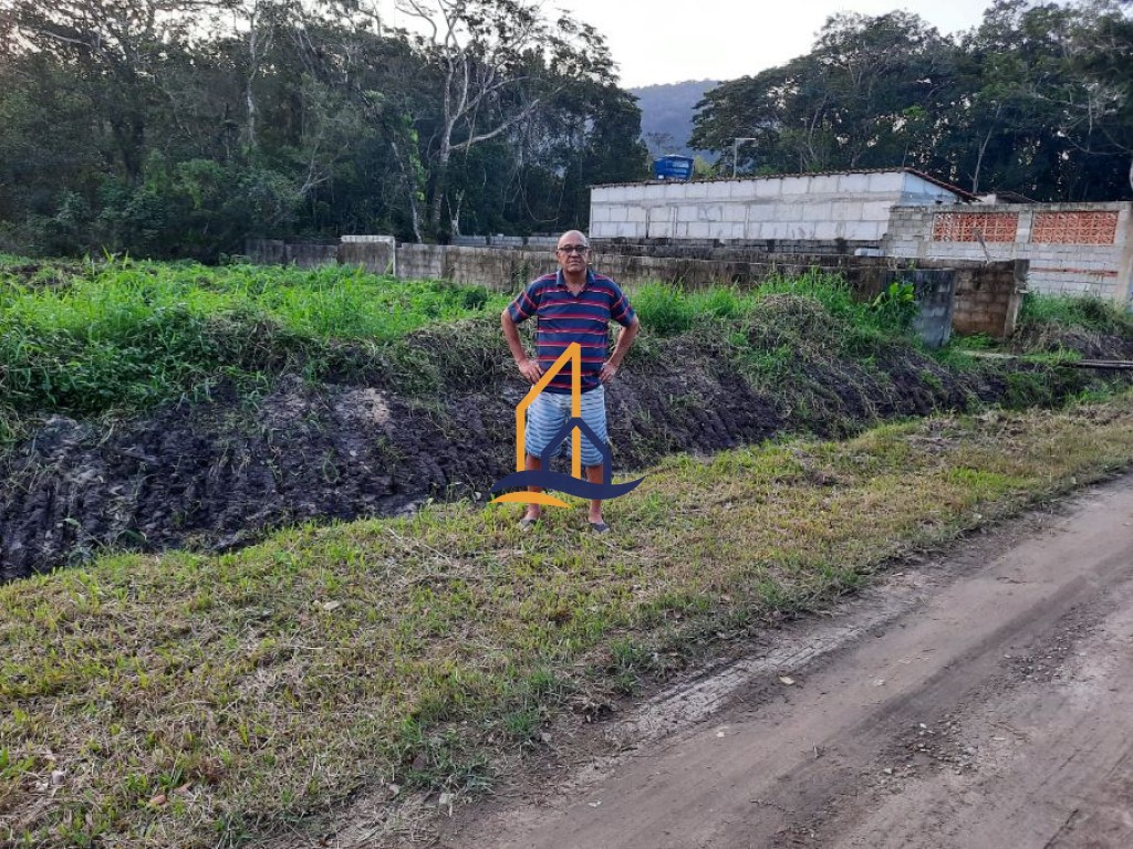 Terreno com 300 m² em Cidade Anchieta, Itanhaém