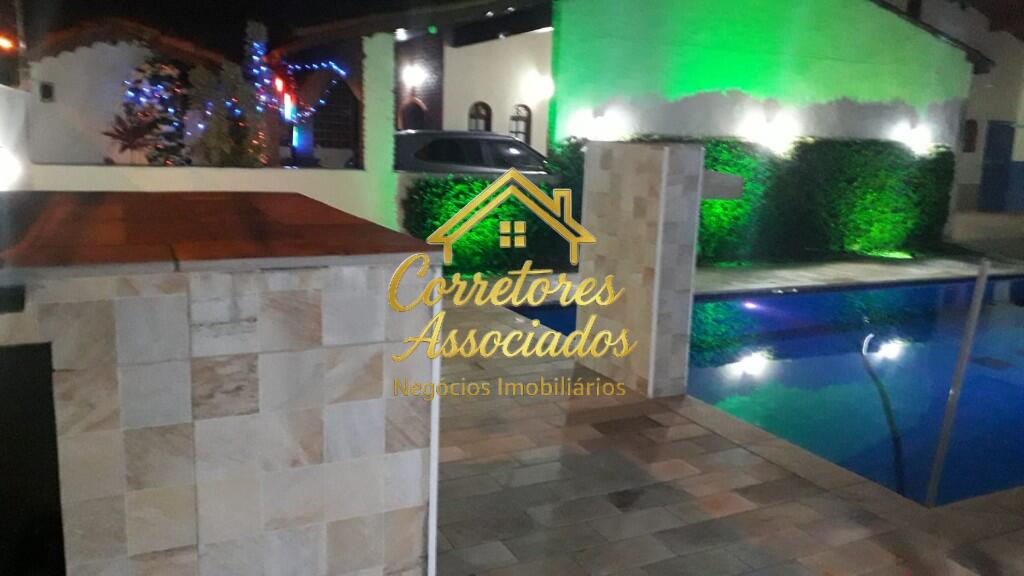 Casa com 3 quartos e 600 m² em Boqueirão, Praia Grande