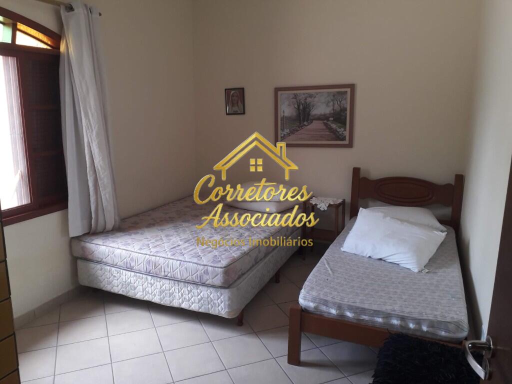 Casa com 3 quartos e 600 m² em Boqueirão, Praia Grande