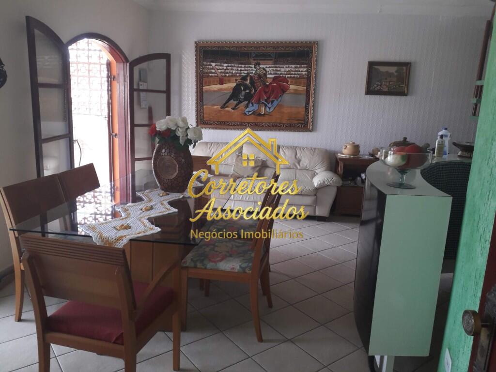 Casa com 3 quartos e 600 m² em Boqueirão, Praia Grande