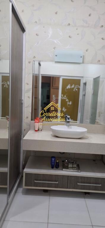 Casa com 3 quartos e 230 m² em Boqueirão, Praia Grande