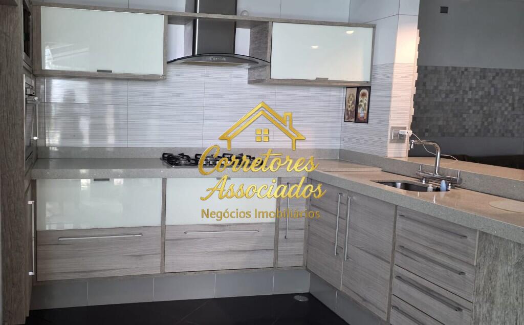 Casa com 3 quartos e 230 m² em Boqueirão, Praia Grande