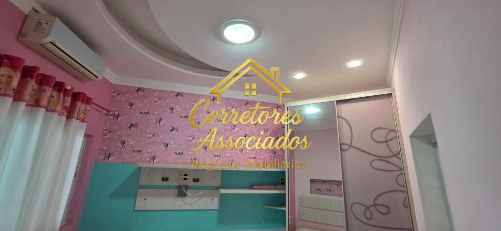 Casa com 3 quartos e 230 m² em Boqueirão, Praia Grande