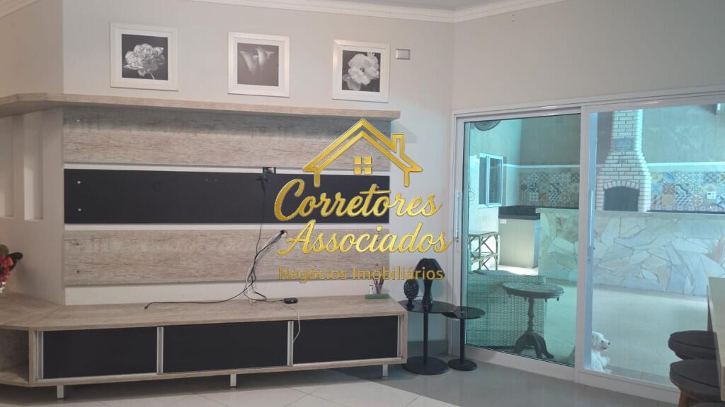 Casa com 3 quartos e 230 m² em Boqueirão, Praia Grande