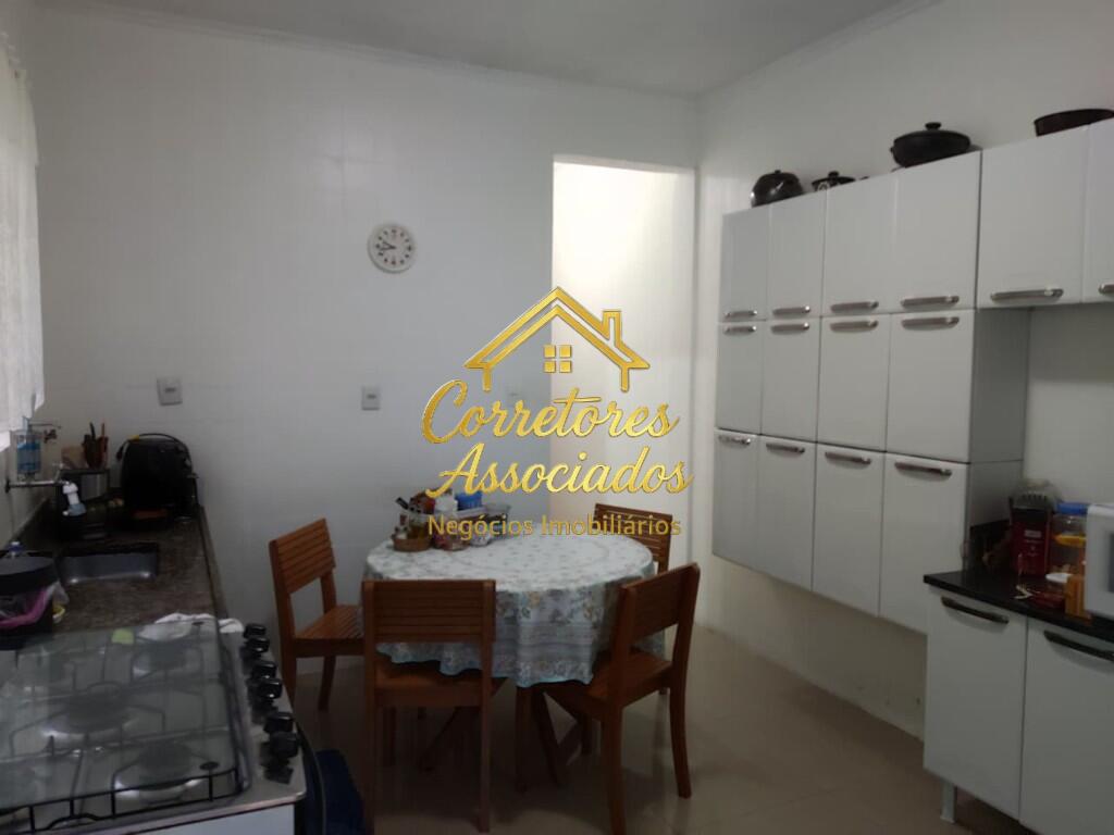 Casa com 3 quartos e 132 m² em Boqueirão, Praia Grande
