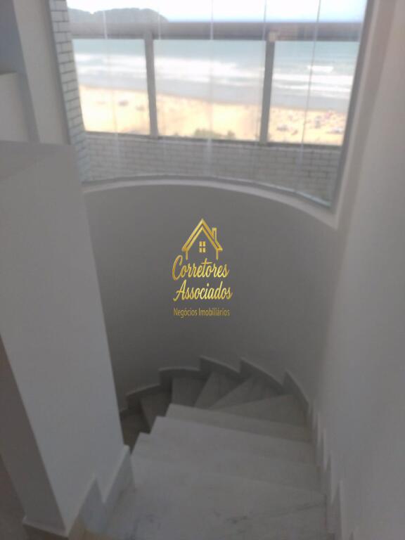 Apartamento com 3 quartos e 230 m² em Vila Guilhermina, Praia Grande