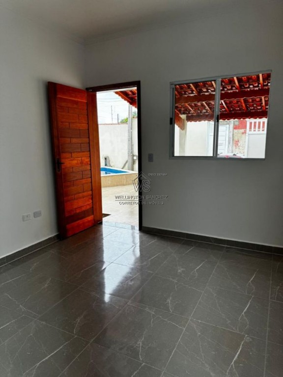 Casa com 2 quartos e 71 m² em Agenor De Campos, Mongaguá