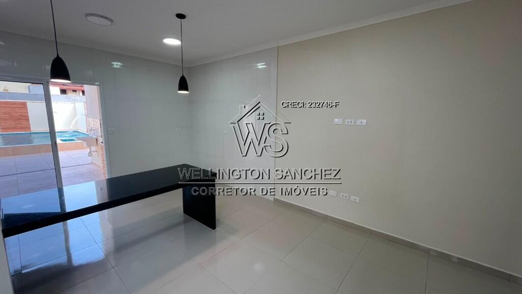 Casa com 2 quartos e 75 m² em Agenor De Campos, Mongaguá