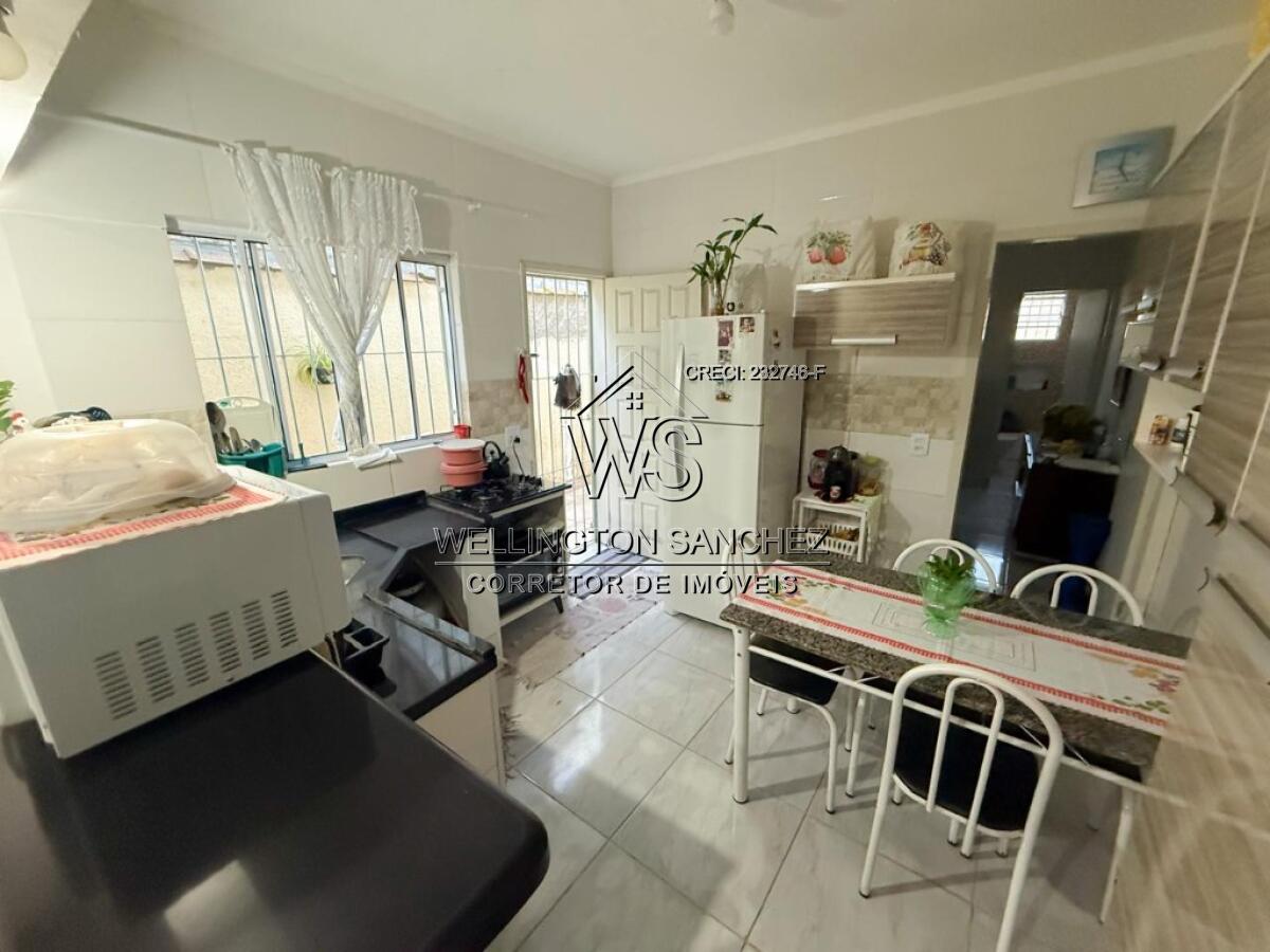 Casa com 2 quartos e 71 m² em Agenor De Campos, Mongaguá