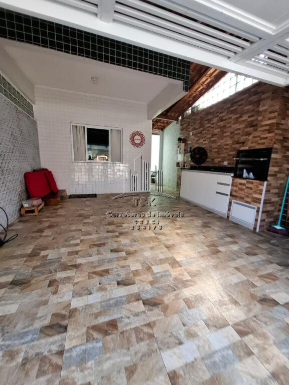 Casa com 2 quartos e 70 m² em Maracanã, Praia Grande