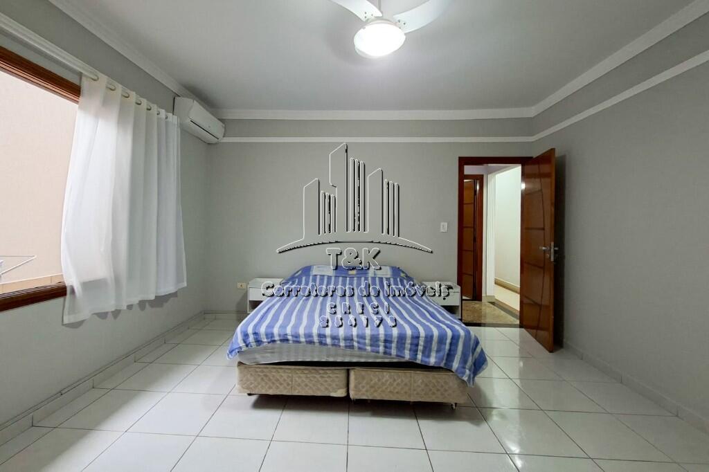Casa com 4 quartos e 178 m² em Maracanã, Praia Grande