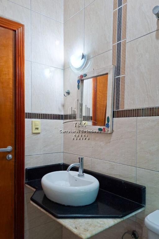 Casa com 4 quartos e 178 m² em Maracanã, Praia Grande