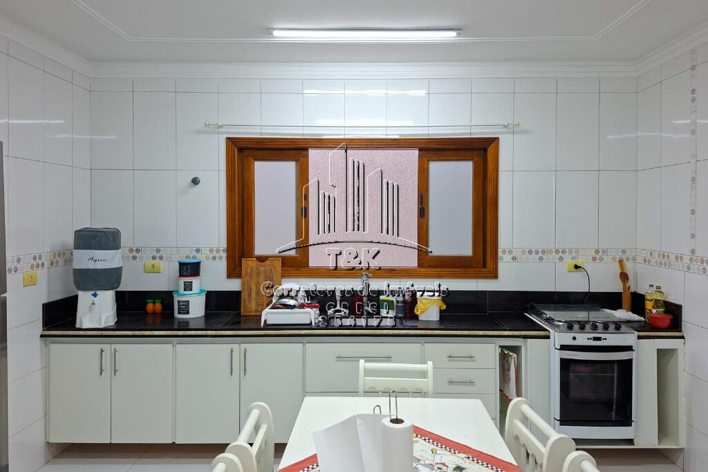 Casa com 4 quartos e 178 m² em Maracanã, Praia Grande