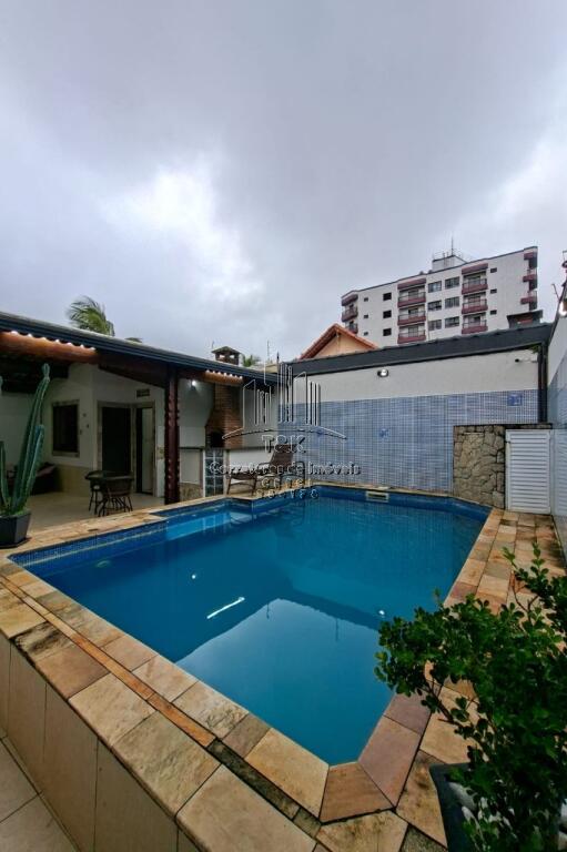 Casa com 4 quartos e 178 m² em Maracanã, Praia Grande