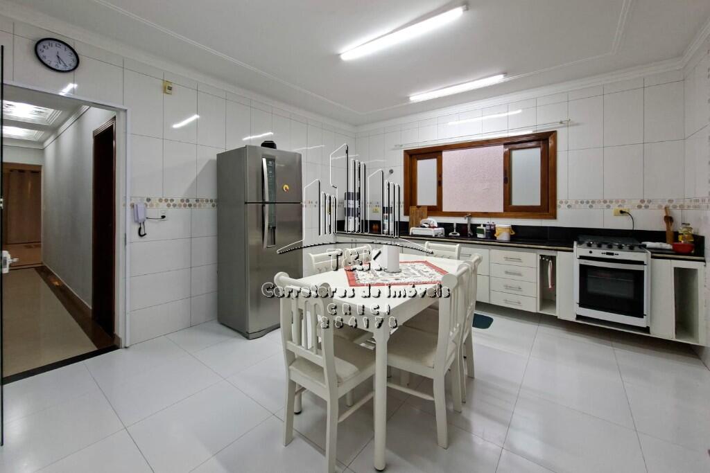 Casa com 4 quartos e 178 m² em Maracanã, Praia Grande