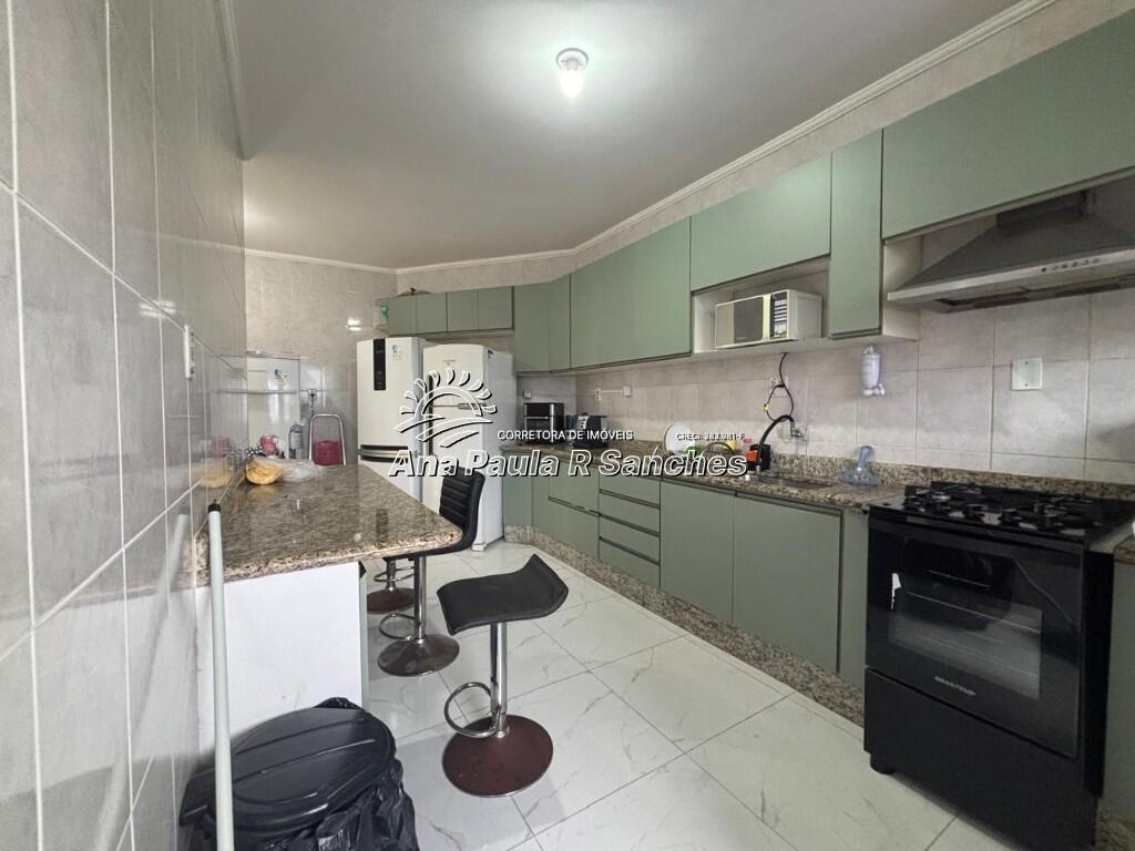 Apartamento com 3 quartos e 140 m² em Vila Guilhermina, Praia Grande