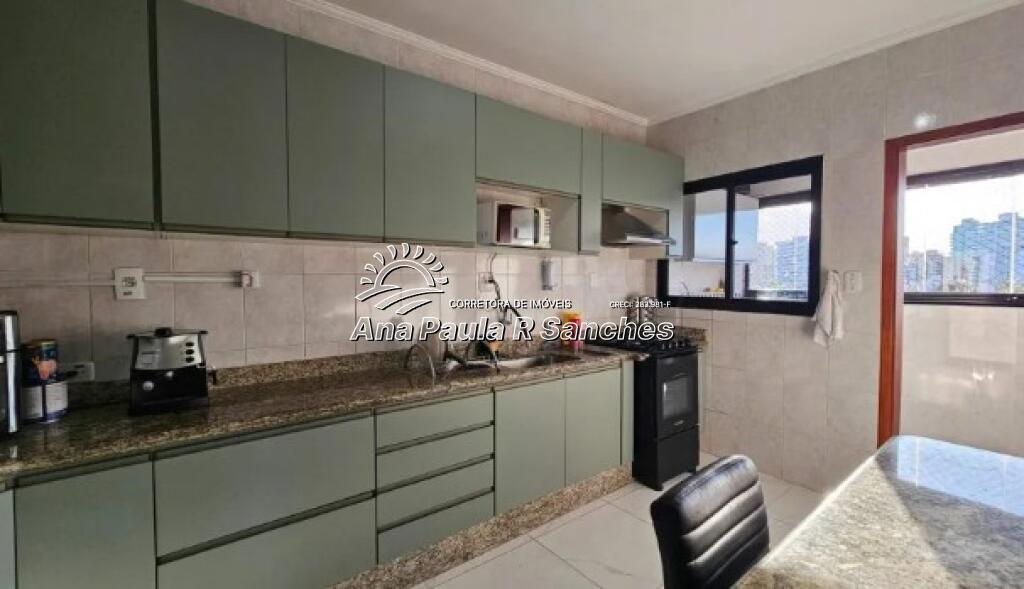 Apartamento com 3 quartos e 140 m² em Vila Guilhermina, Praia Grande