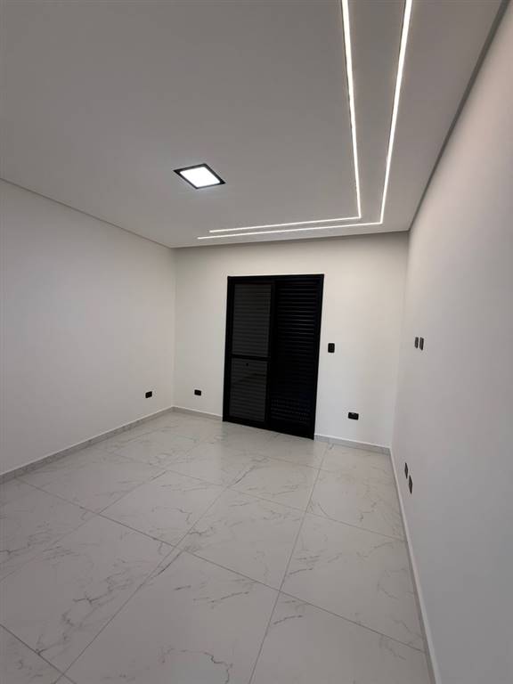Casa com 4 quartos e 204 m² em Vila Caiçara, Praia Grande
