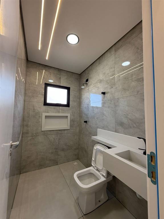 Casa com 4 quartos e 204 m² em Vila Caiçara, Praia Grande