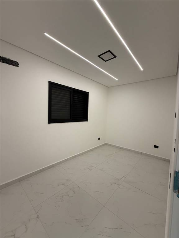 Casa com 4 quartos e 204 m² em Vila Caiçara, Praia Grande