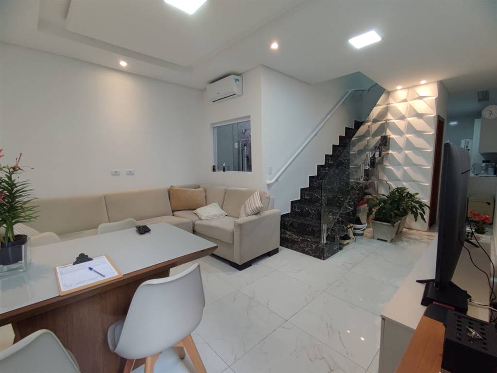 Casa com 2 quartos e 74 m² em Vila Caiçara, Praia Grande