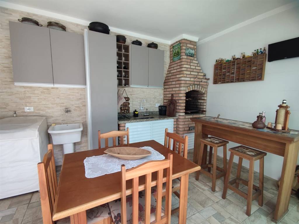Casa com 3 quartos e 151 m² em Vila Caiçara, Praia Grande
