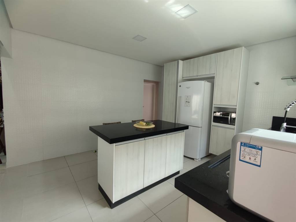 Casa com 3 quartos e 151 m² em Vila Caiçara, Praia Grande