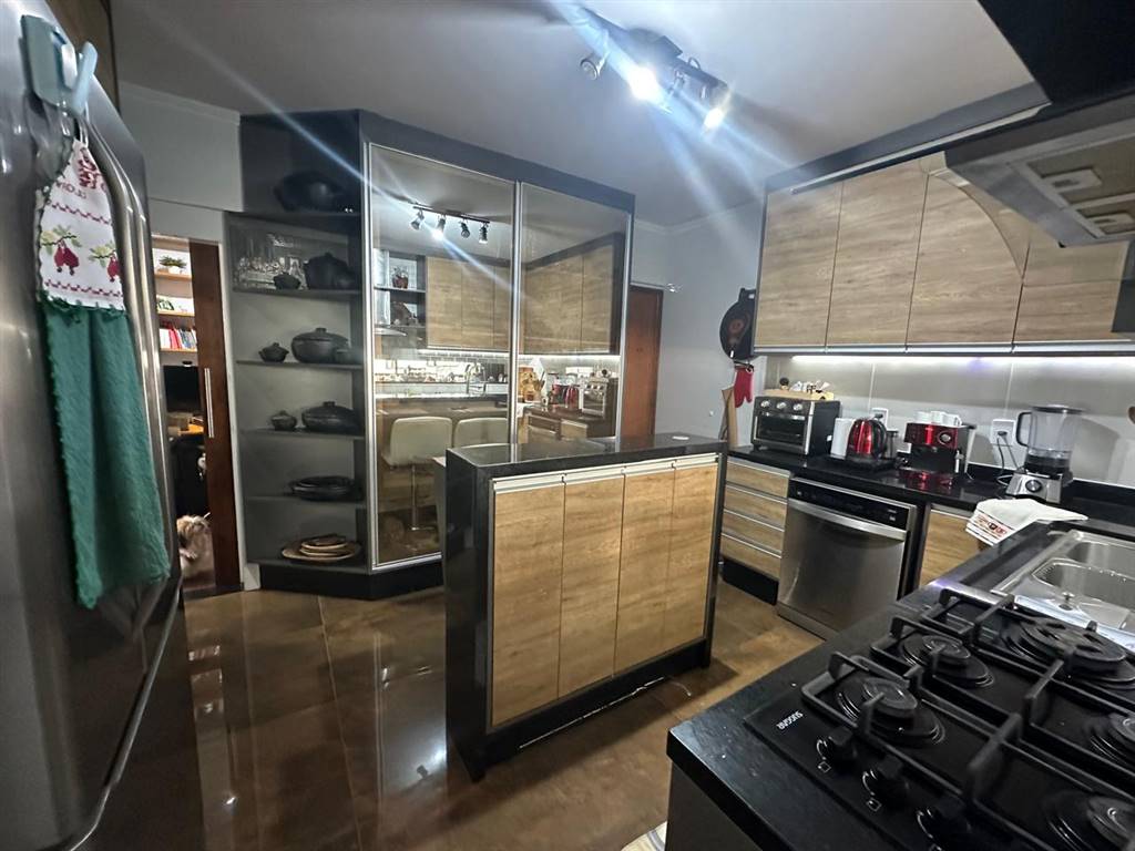 Apartamento com 3 quartos e 142 m² em Vila Caiçara, Praia Grande