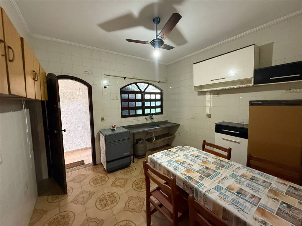 Casa com 2 quartos e 120 m² em Vila Caiçara, Praia Grande