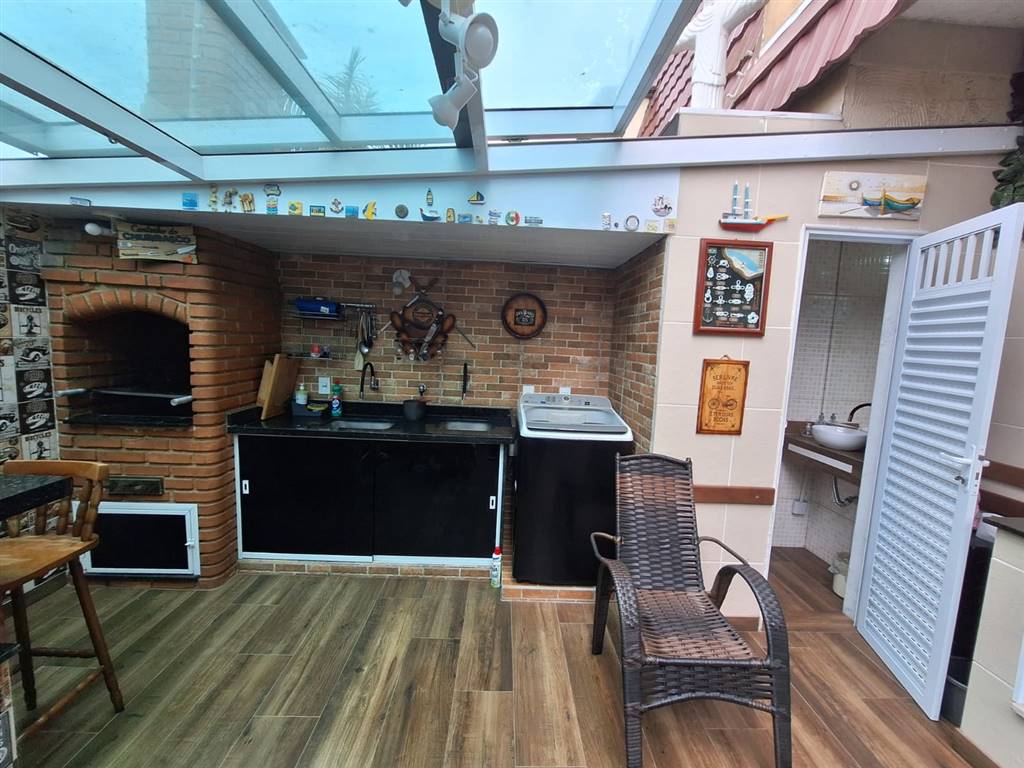 Casa com 3 quartos e 250 m² em Vila Caiçara, Praia Grande