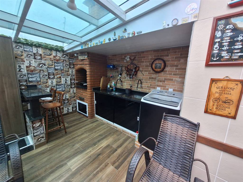 Casa com 3 quartos e 250 m² em Vila Caiçara, Praia Grande